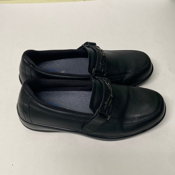 Orthofeet Shoes Orthofeet Chelsea Loafers Poshmark